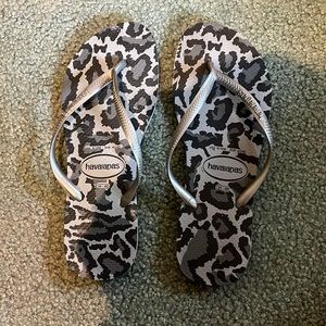 Havaianas women’s slim flip flops grey leopard size 39-40